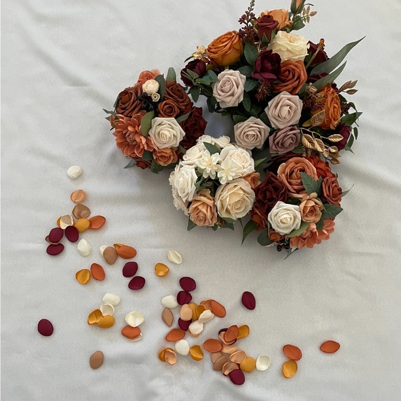 💛Lookein 300pcs Wedding Terracotta Satin Flower Petals for Flower Girl Basket - Picture 6 of 6